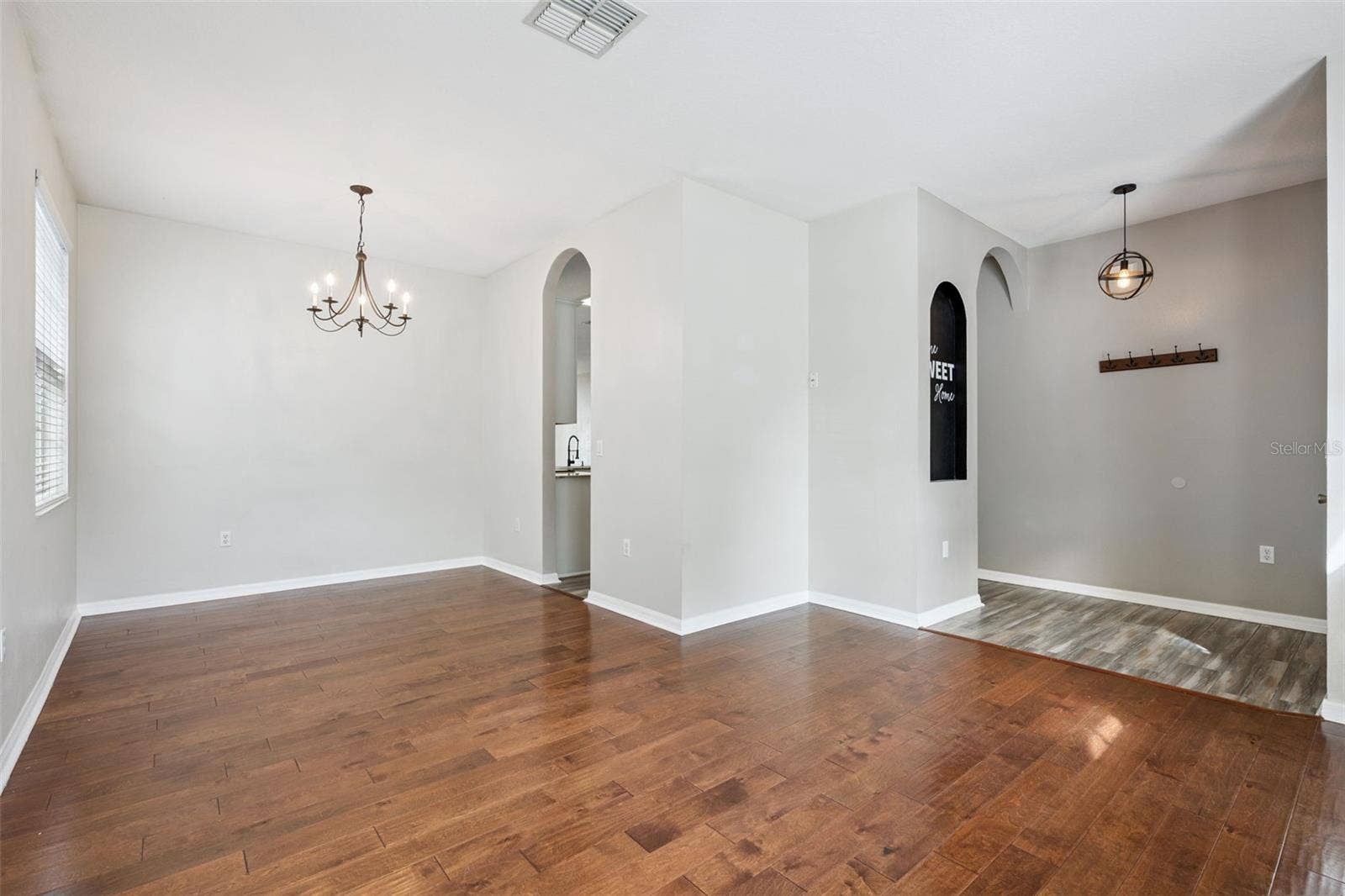 542 GROVES END LANE, Winter Garden, FL 34787 formal dining / living / entry