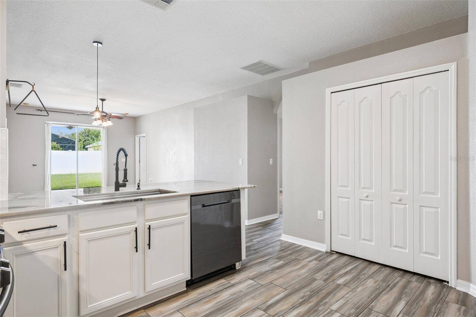 542 GROVES END LANE, Winter Garden, FL 34787 kitchen