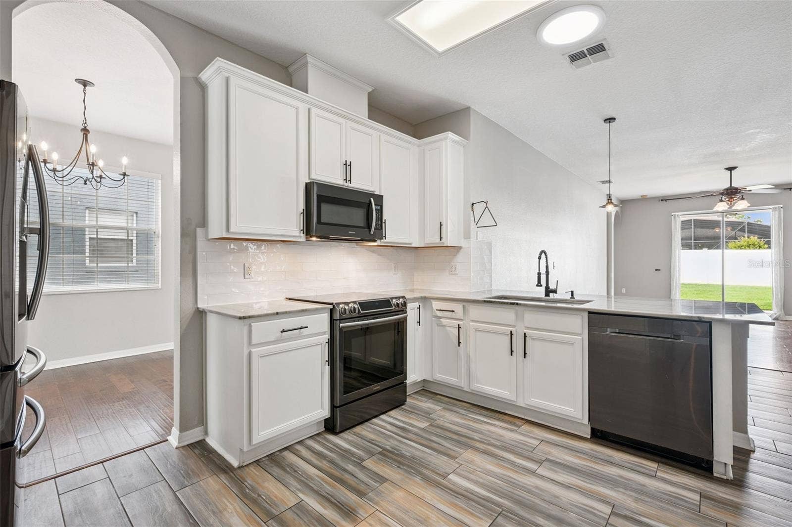 542 GROVES END LANE, Winter Garden, FL 34787 kitchen