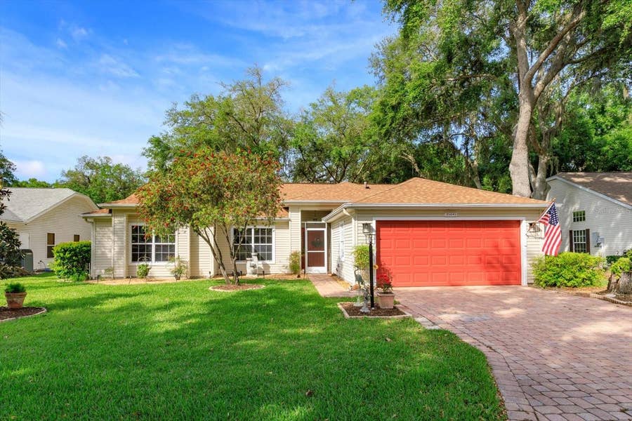 Property photo for 25845 GLEN EAGLE DR, Leesburg, FL