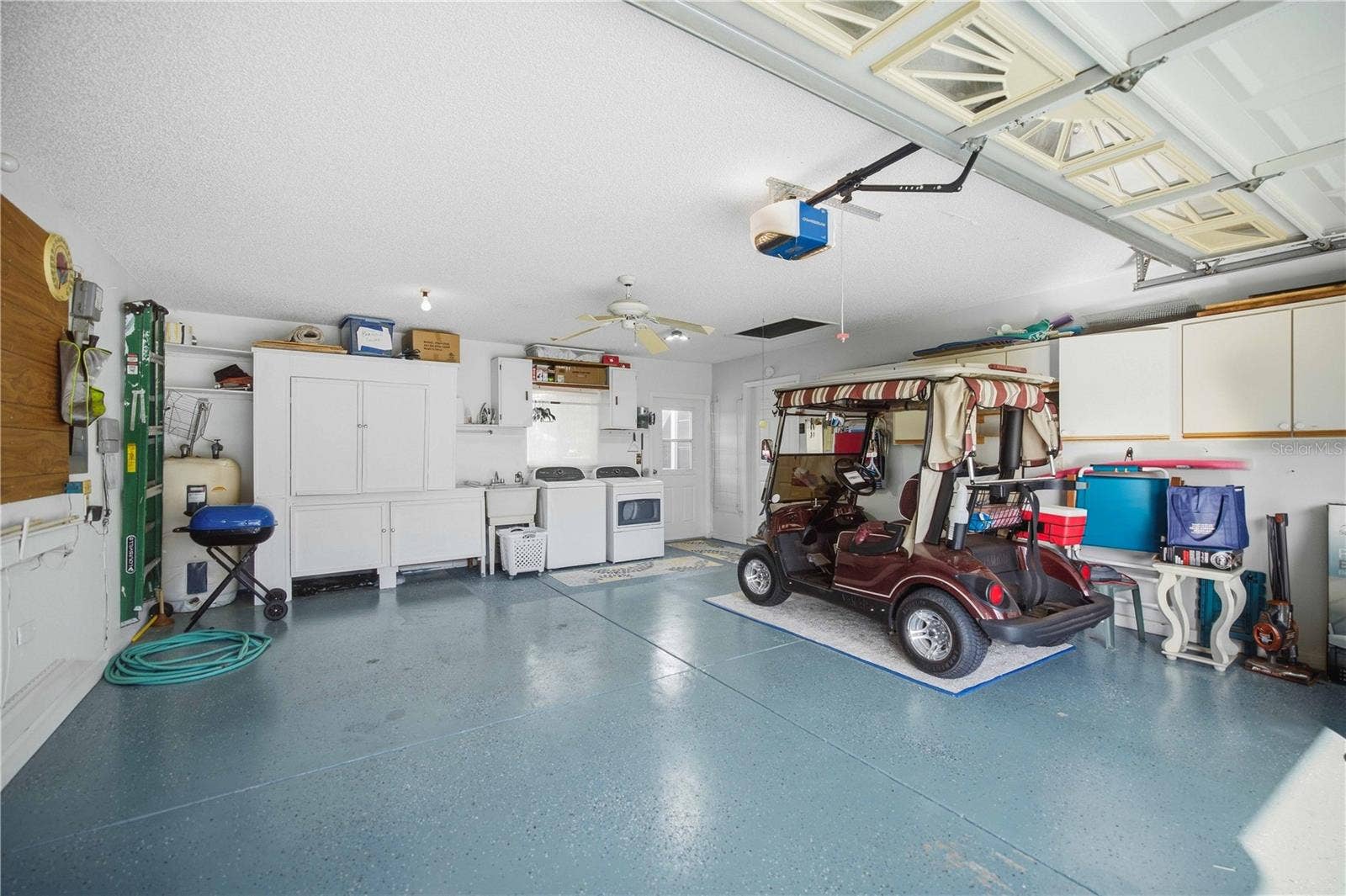17978 SE 104TH TERRACE, Summerfield, FL 34491 GOLF CART INCLUDED WITH AN ACCEPTED OFFER