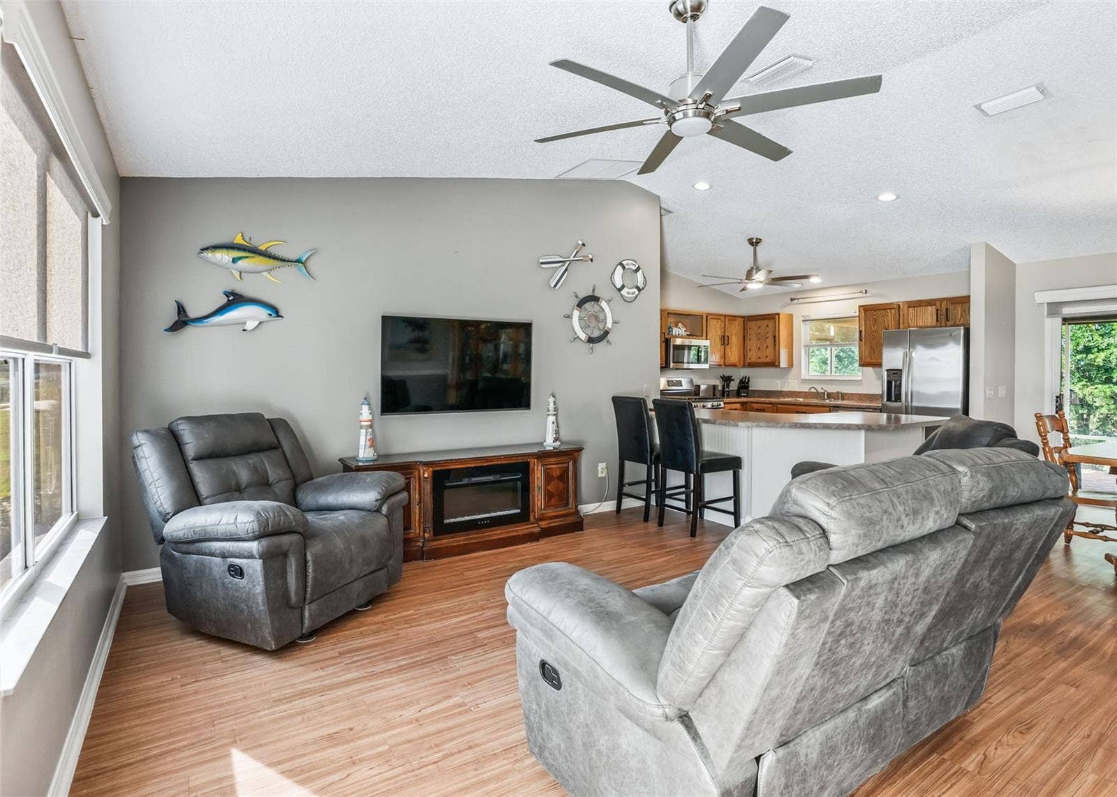 17632 SE 92ND GRANTHAM TERRACE, The Villages, FL 32162 17632 SE 92ND GRANTHAM TERRACE, The Villages, FL 32162