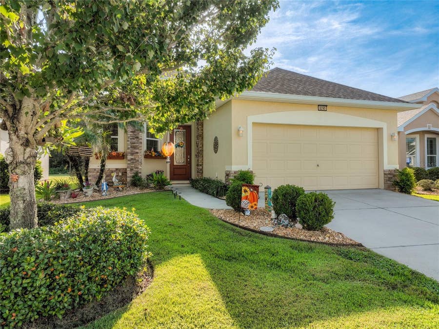 Property photo for 8290 BRIDGEPORT BAY, Mount Dora, FL