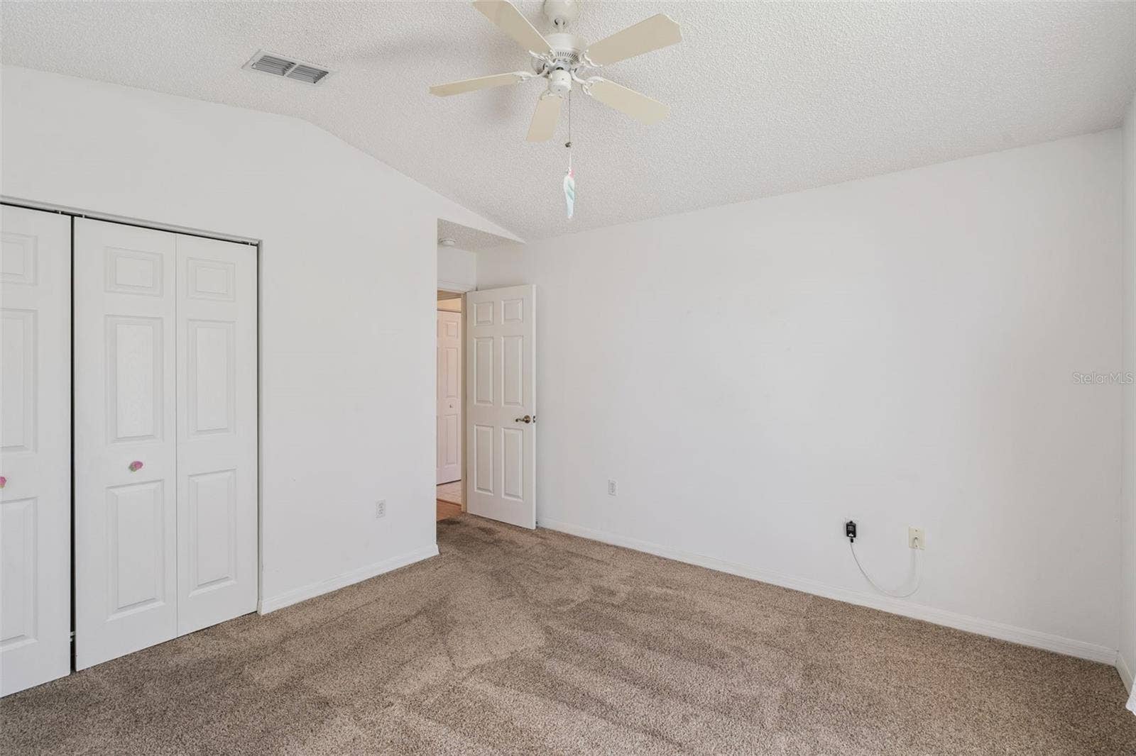 439 GRAND VISTA TRAIL, Leesburg, FL 34748 439 GRAND VISTA TRAIL, Leesburg, FL 34748