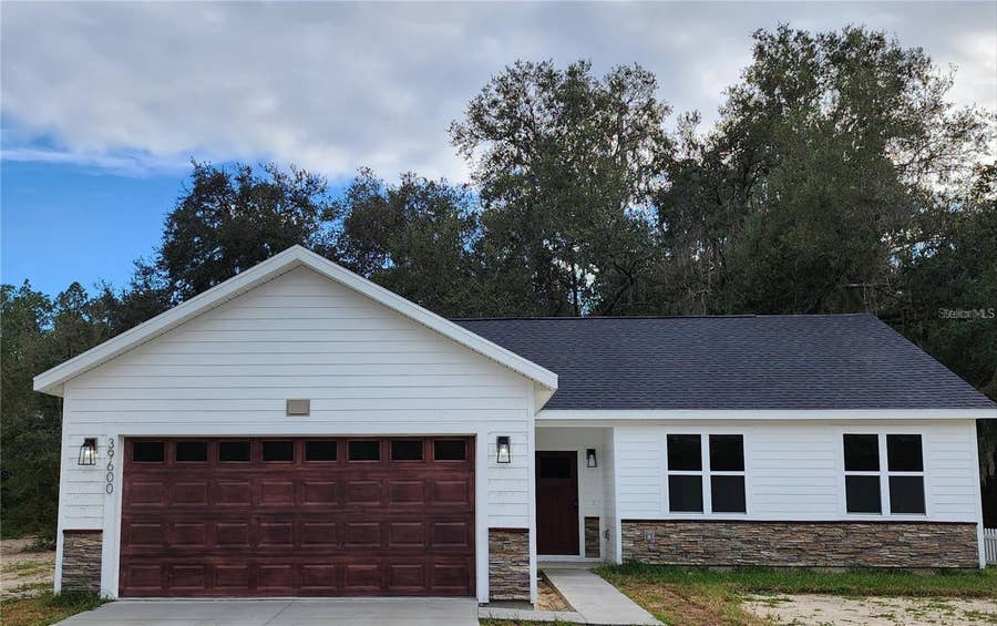 Property photo for Lady Lake, FL