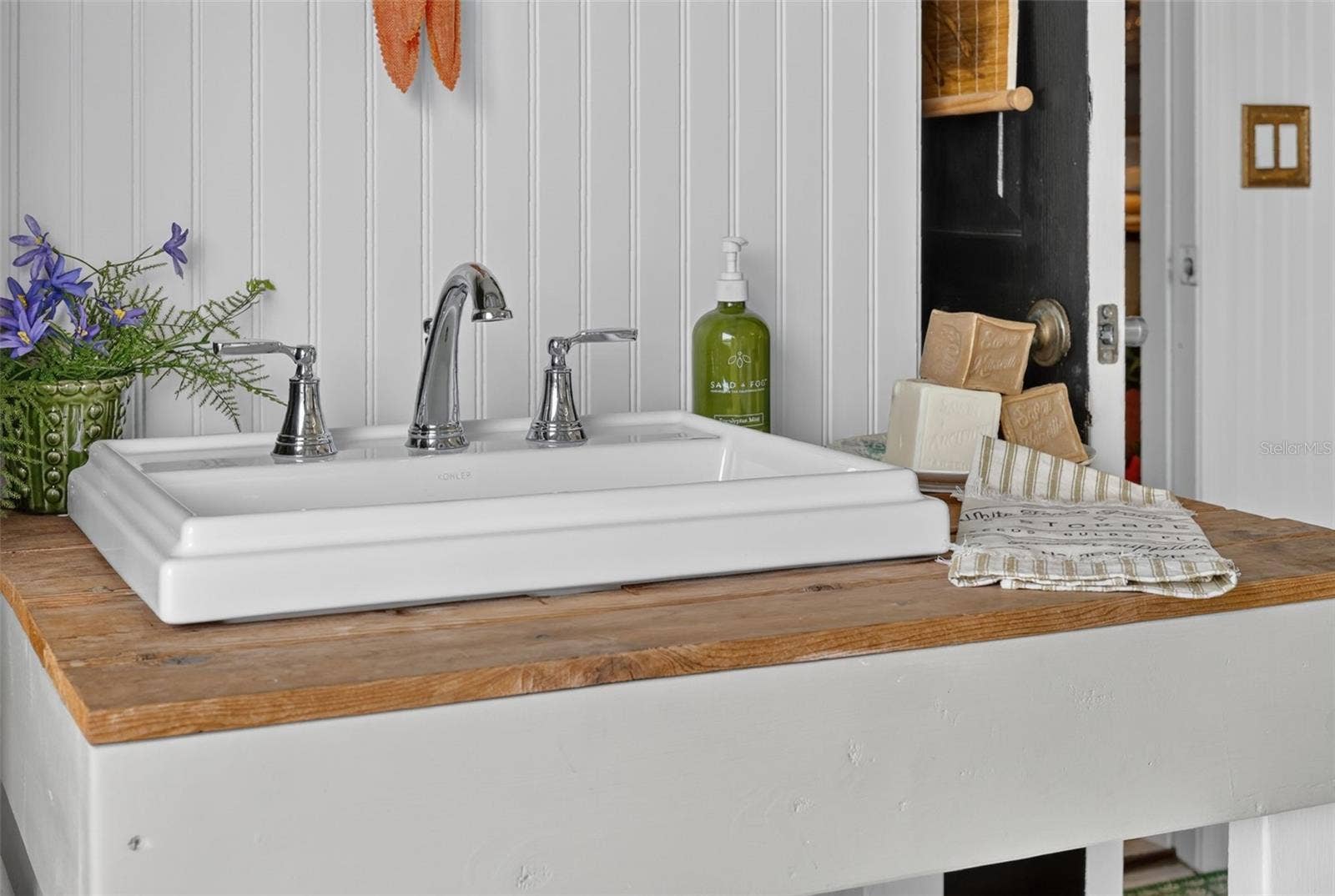 Sink in Garage