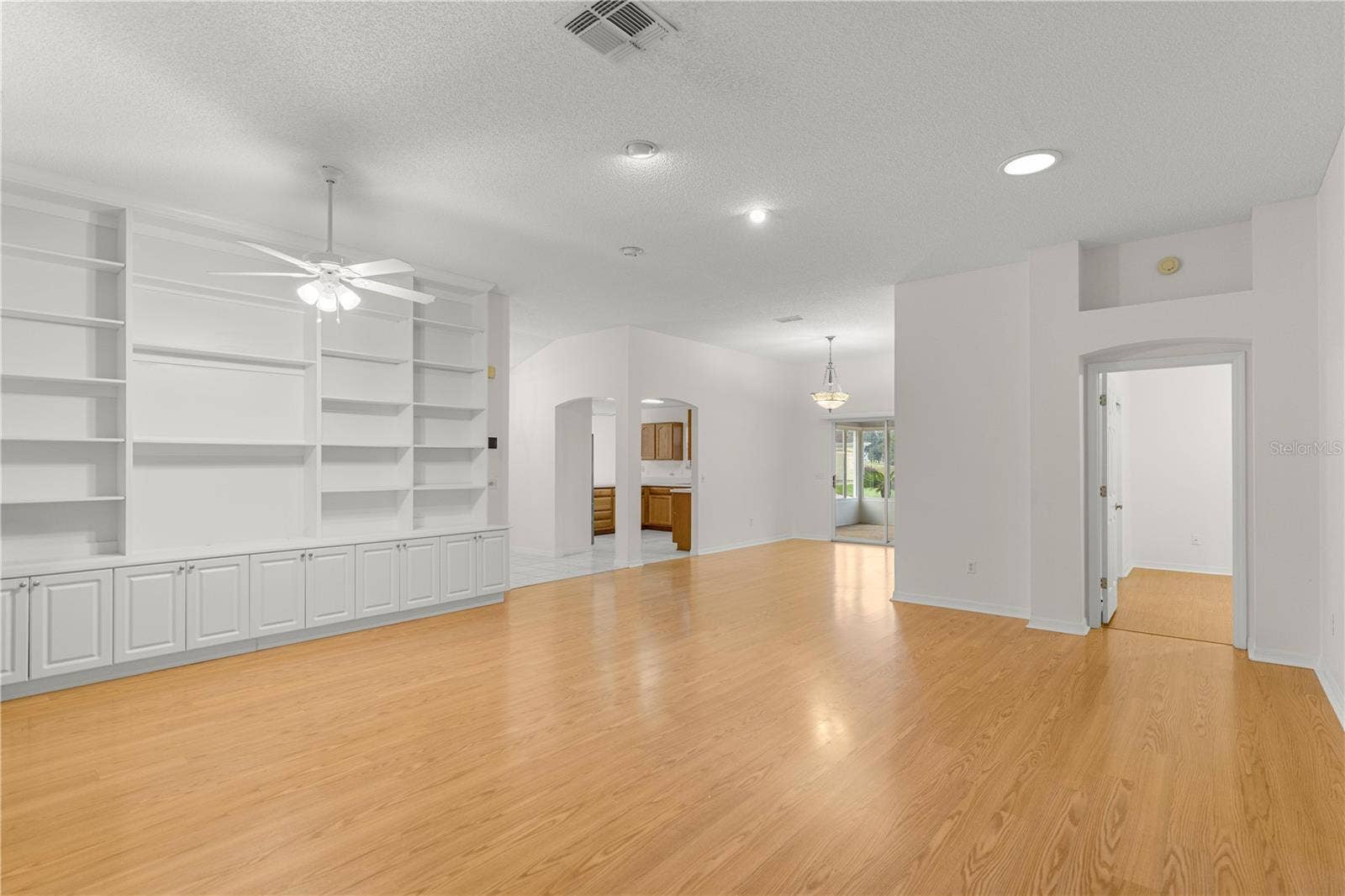 1232 CABELLA CIRCLE, The Villages, FL 32159 1232 CABELLA CIRCLE, The Villages, FL 32159