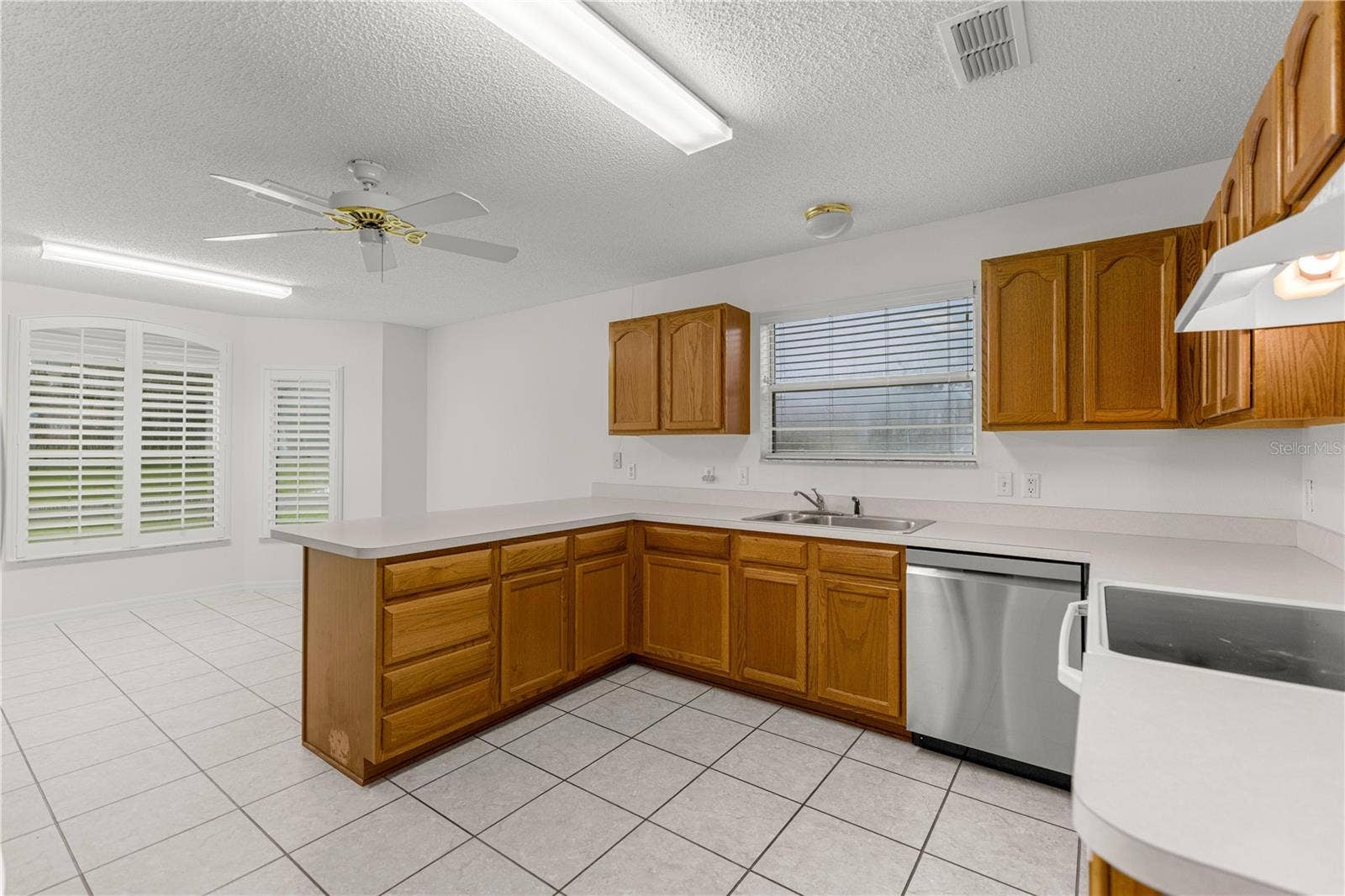 1232 CABELLA CIRCLE, The Villages, FL 32159 1232 CABELLA CIRCLE, The Villages, FL 32159