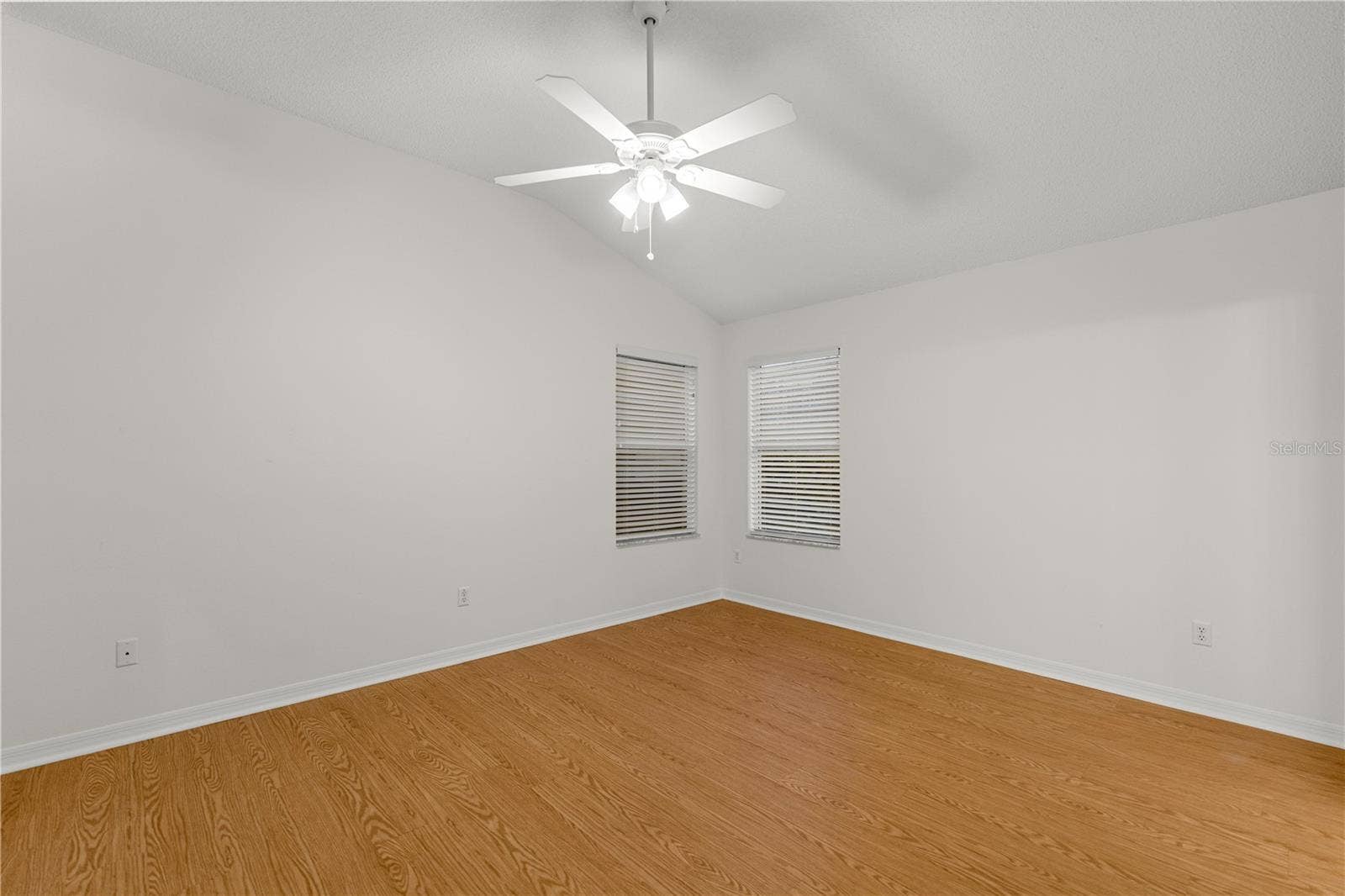 1232 CABELLA CIRCLE, The Villages, FL 32159 Primary Bedroom