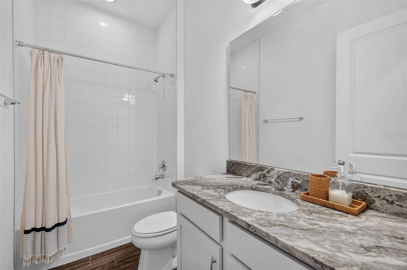 30308 ISLAND CLUB DRIVE, Tavares, FL 32778 30308 ISLAND CLUB DRIVE, Tavares, FL 32778