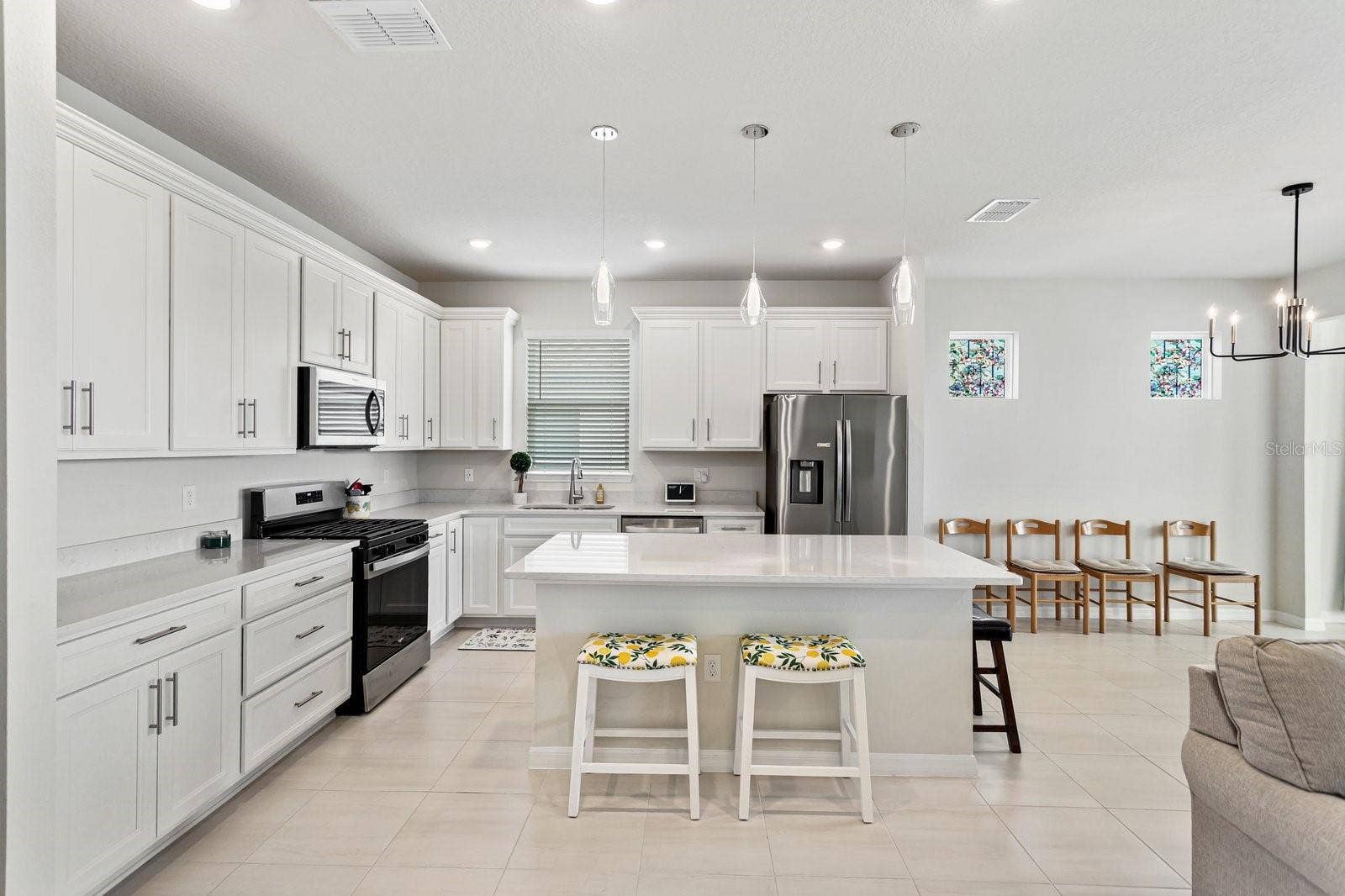 1323 ORANGE VALLEY ROAD, Minneola, FL 34715 kitchen