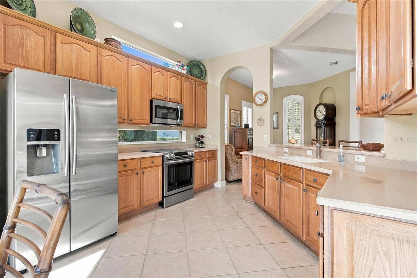 39118 GRIFFIN LANDING, Lady Lake, FL 32159 Kitchen full with upgraded appliances.