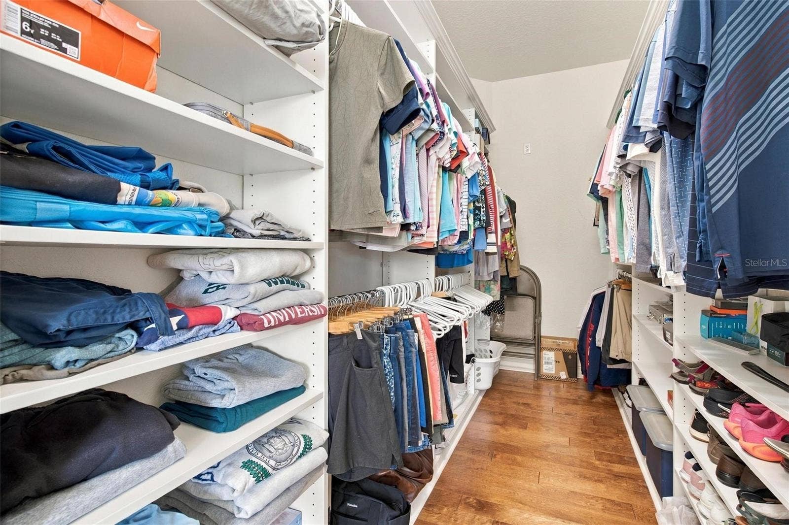 39118 GRIFFIN LANDING, Lady Lake, FL 32159 Primary suite with walk in closet and tons of space!