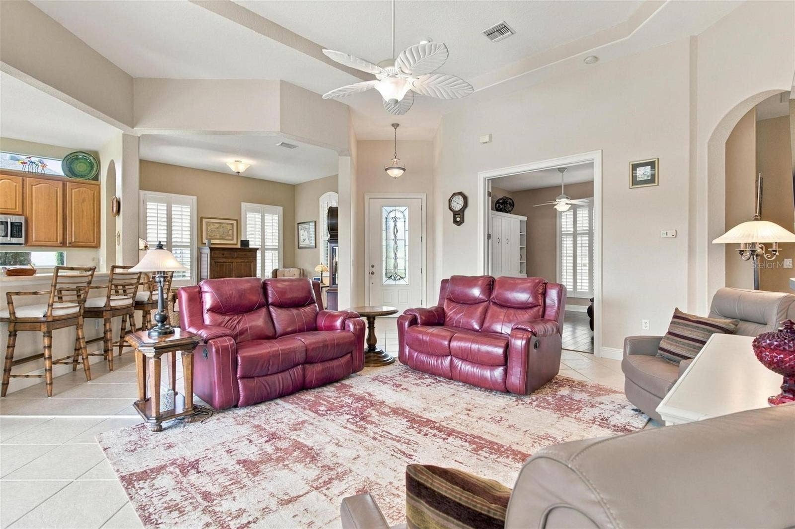 39118 GRIFFIN LANDING, Lady Lake, FL 32159 Great room...ROOM FOR EVERYBODY!