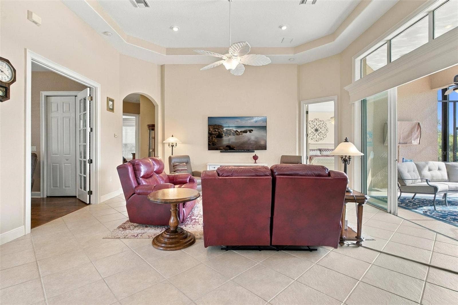 39118 GRIFFIN LANDING, Lady Lake, FL 32159 Lots of light offered into this great room!