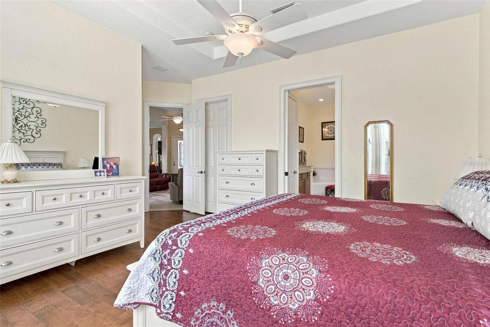 39118 GRIFFIN LANDING, Lady Lake, FL 32159 Spacious primary suite.