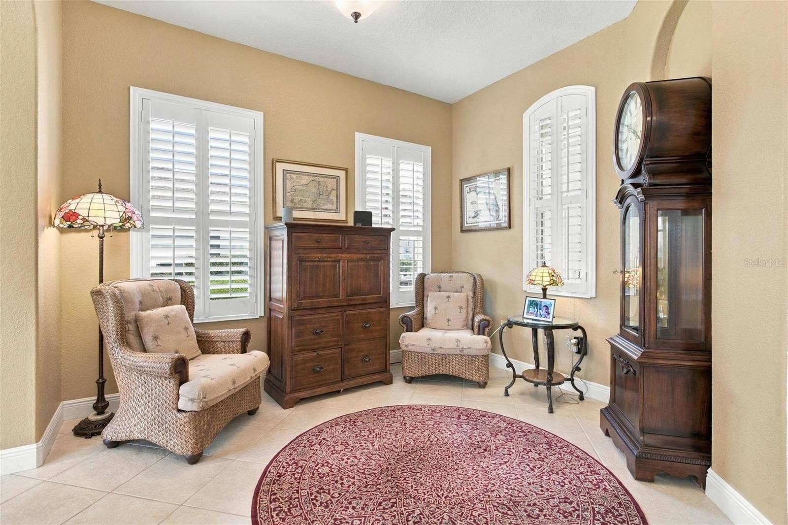 39118 GRIFFIN LANDING, Lady Lake, FL 32159 Formal Dining area used as a DEN/ OFFICE.