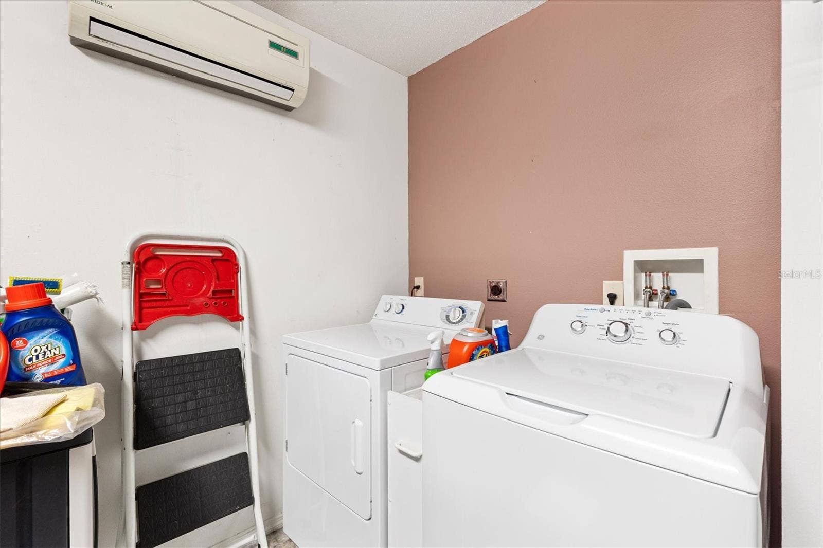 1457 SOTHELL STREET, The Villages, FL 32162 laundry Area in Garage