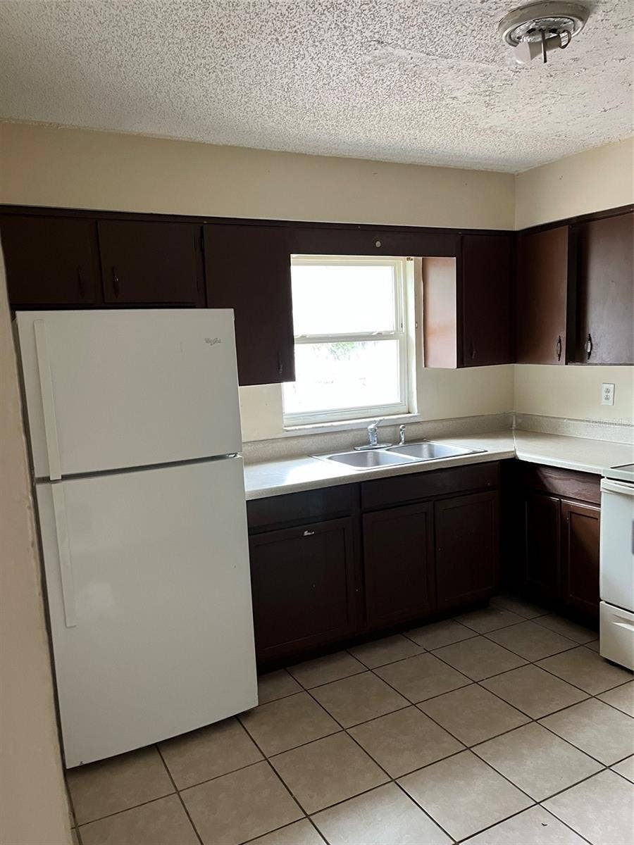 1104 BIRCHWOOD COURT, Leesburg, FL 34748