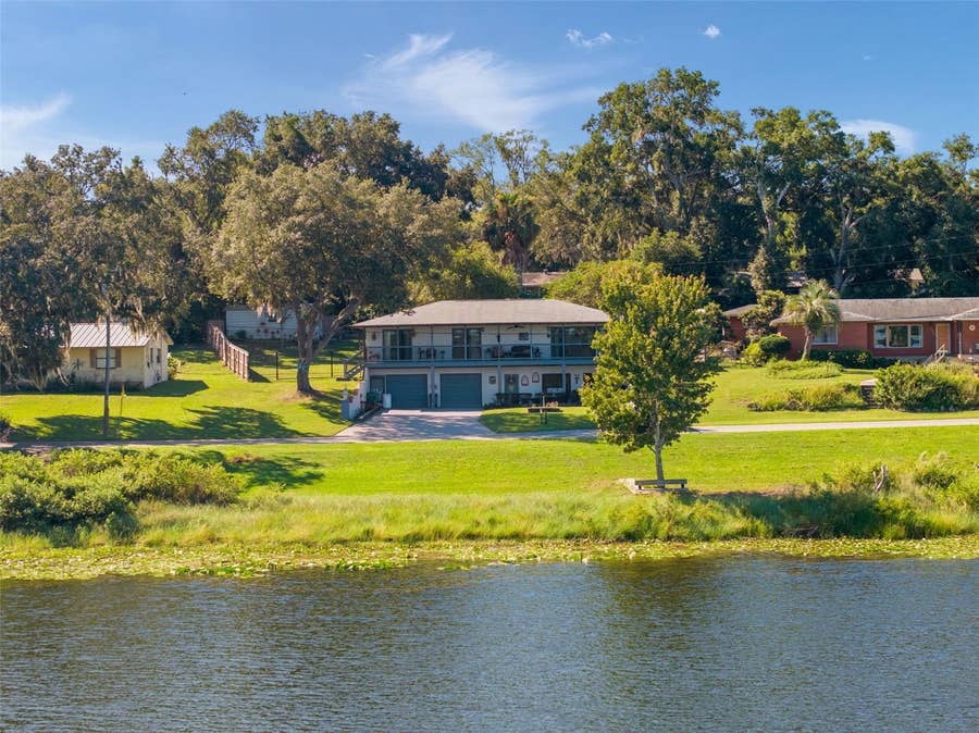 Property photo for 521 E MIRROR LAKE DRIVE, Fruitland Park, FL