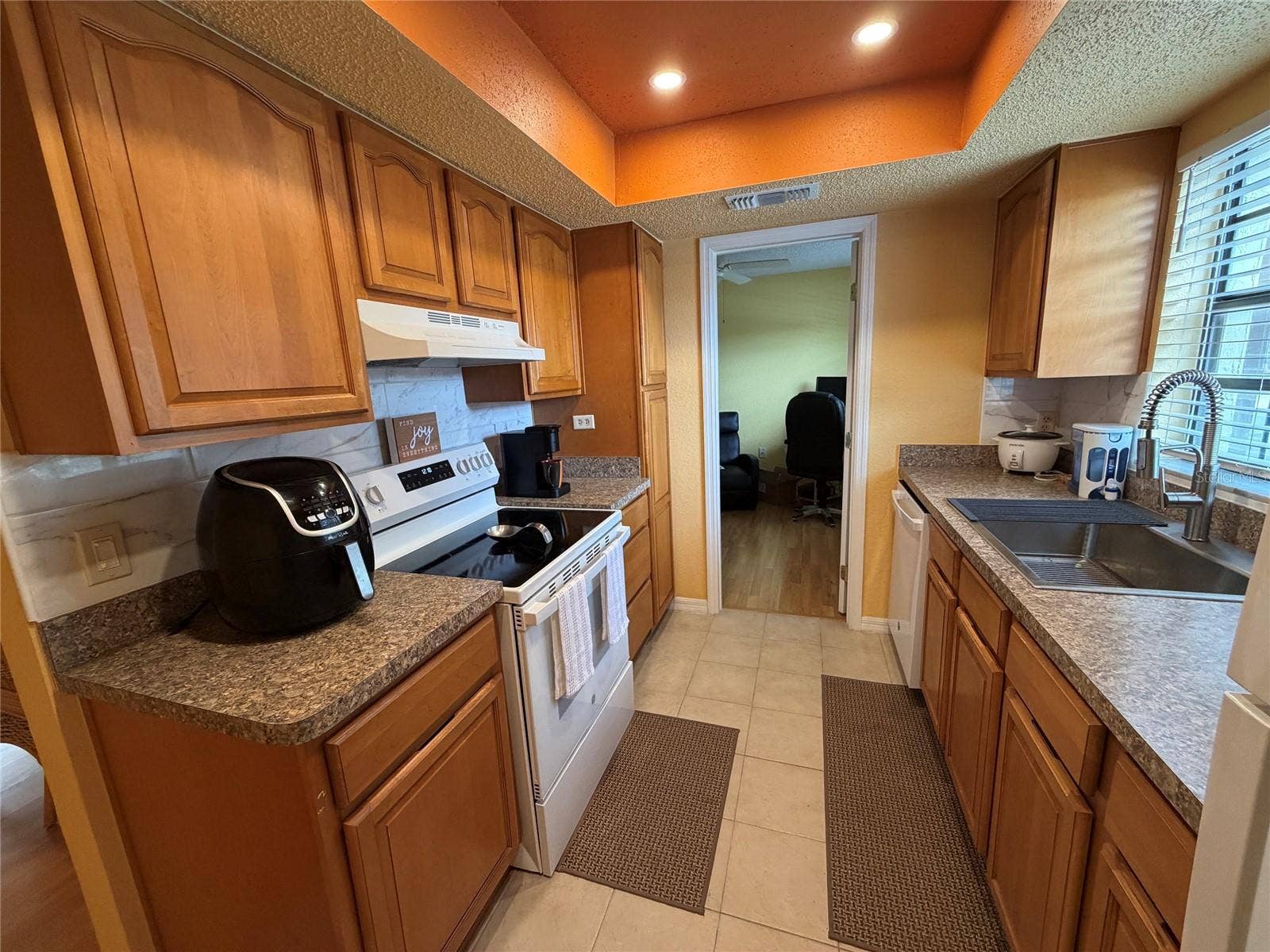 500 NEWELL HILL ROAD, #105B, Leesburg, FL 34748 500 NEWELL HILL ROAD, #105B, Leesburg, FL 34748