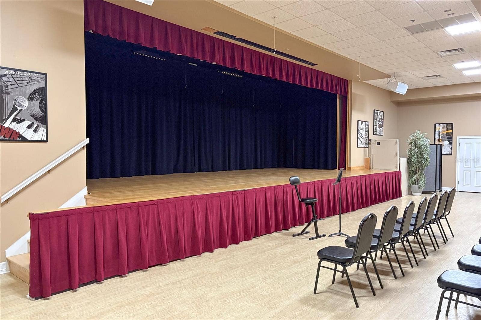 2109 GRAFTON AVENUE, Clermont, FL 34711 2109 GRAFTON AVENUE, Clermont, FL 34711
