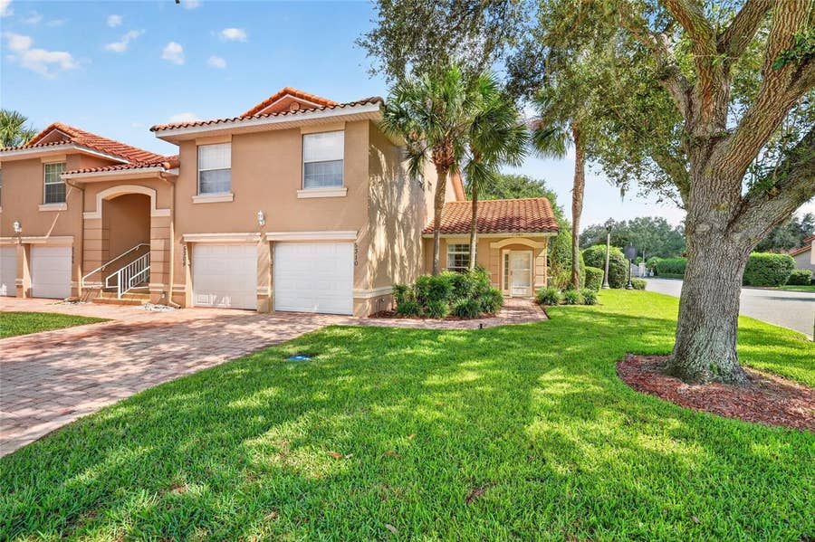 Property photo for 5310 BOWLINE COURT, #1, Oxford, FL