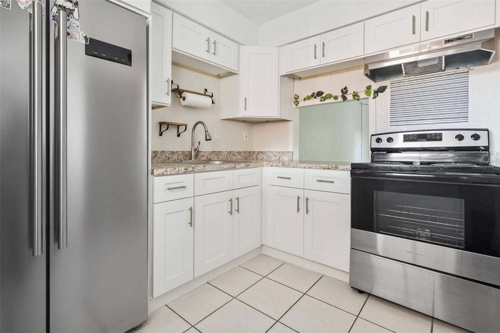 2856 N POWERS DRIVE, #115, Orlando, FL 32818 Kitchen