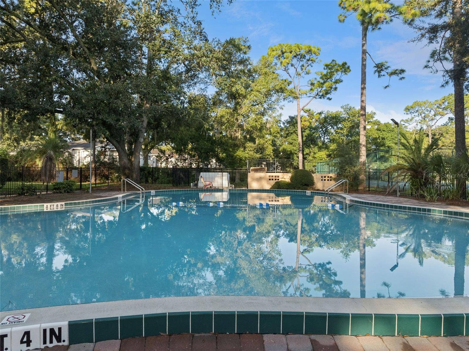 2856 N POWERS DRIVE, #115, Orlando, FL 32818 Community Pool