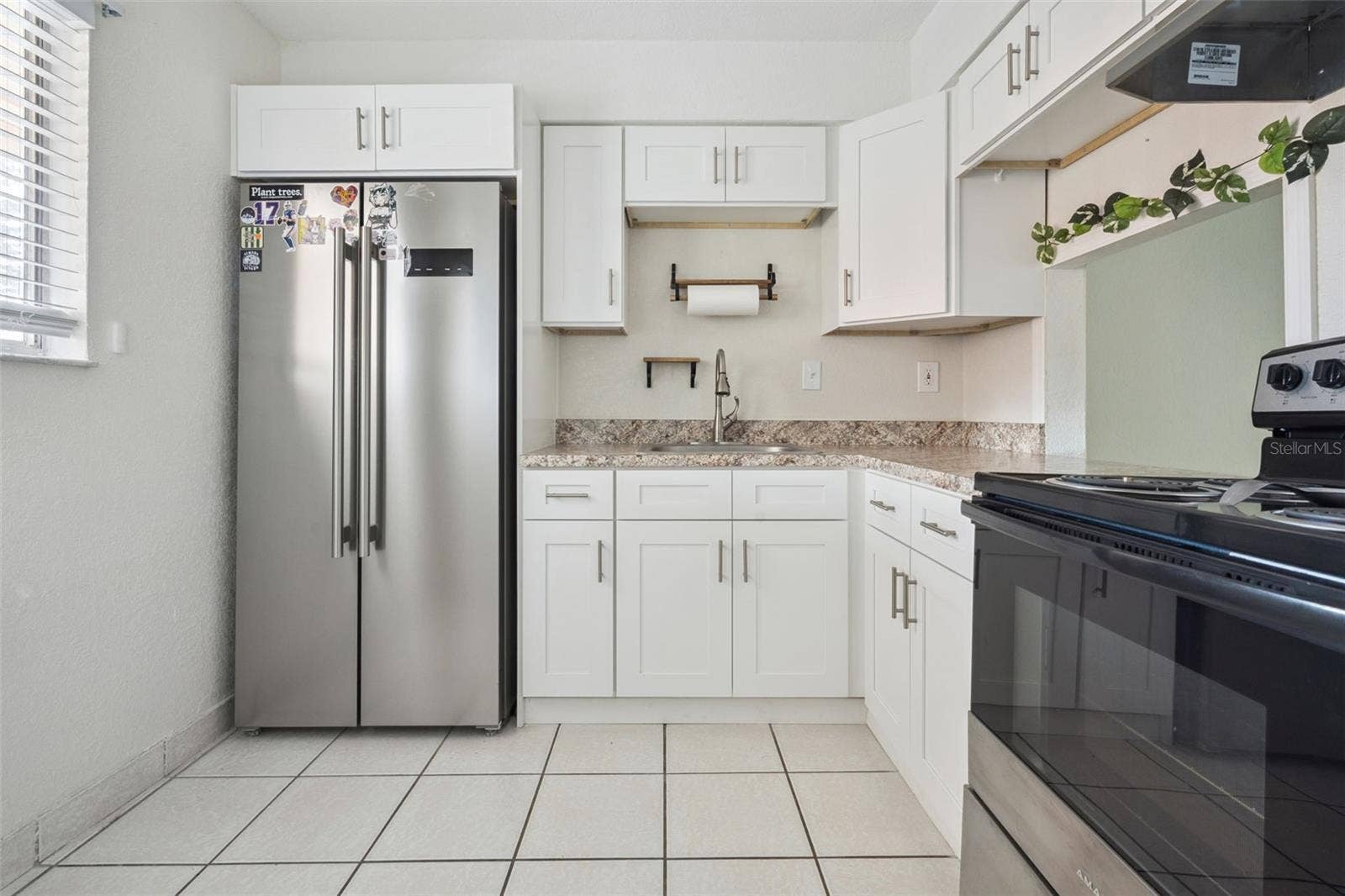 2856 N POWERS DRIVE, #115, Orlando, FL 32818 Kitchen