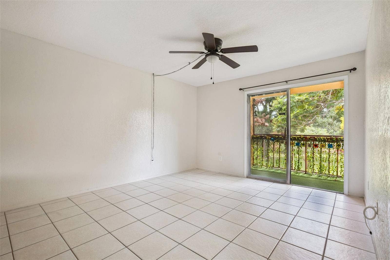 2856 N POWERS DRIVE, #115, Orlando, FL 32818 Living Room
