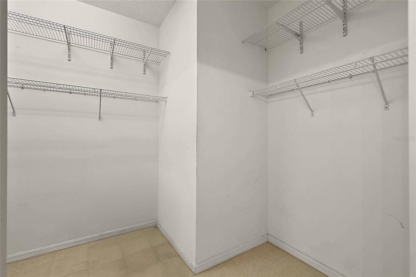 3916 MANOR OAKS COURT, Leesburg, FL 34748 Primary Closet