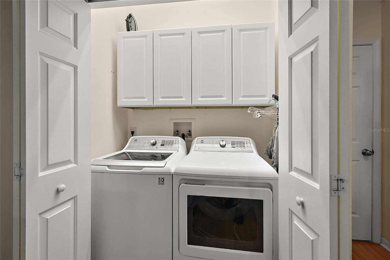 3916 MANOR OAKS COURT, Leesburg, FL 34748 Laundry (in Kitchen)