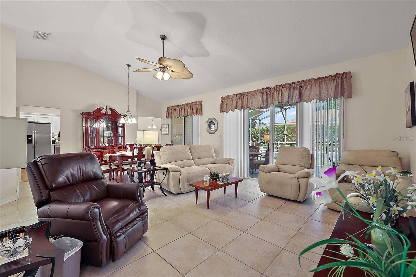 3916 MANOR OAKS COURT, Leesburg, FL 34748 3916 MANOR OAKS COURT, Leesburg, FL 34748