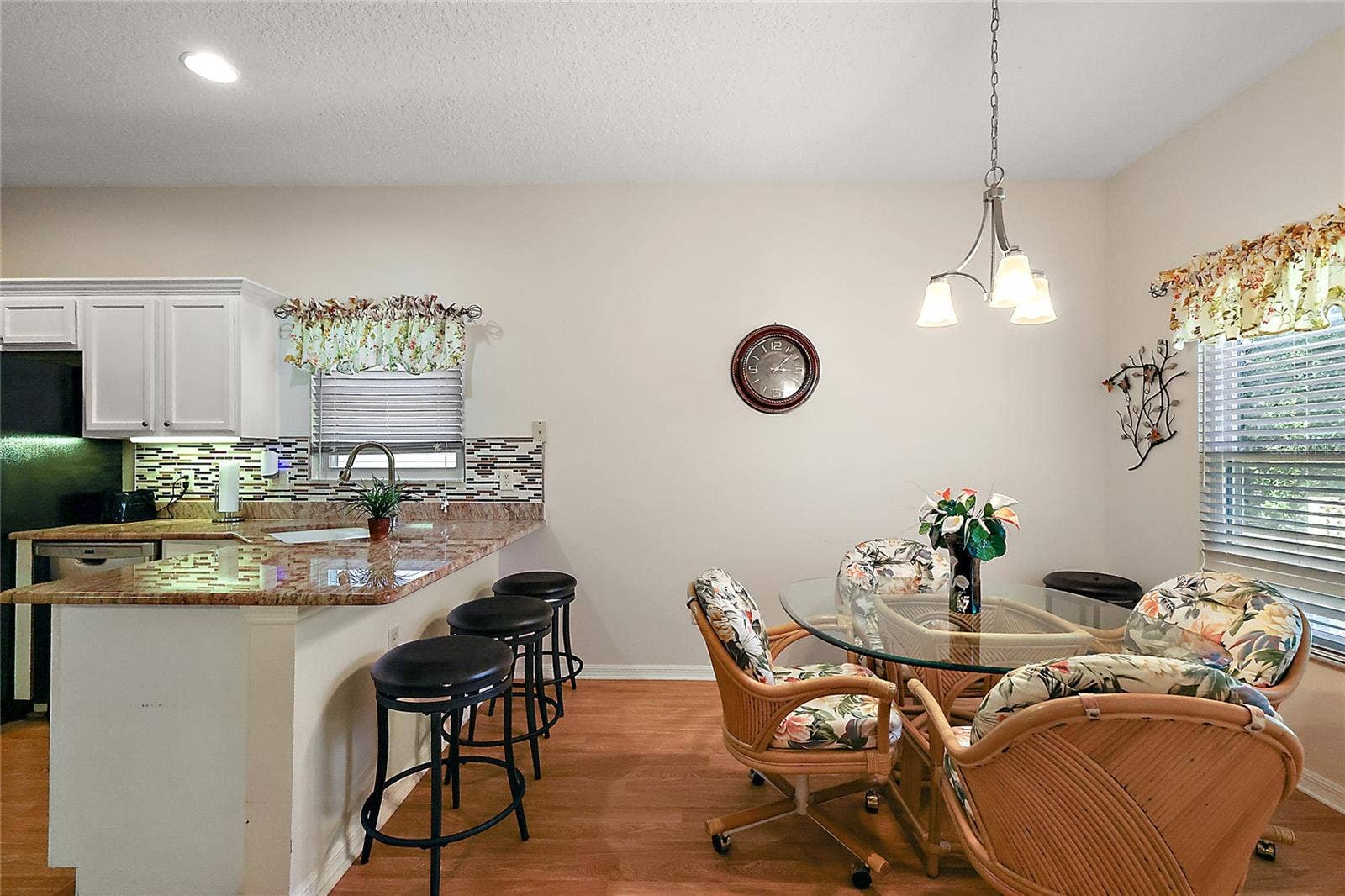 3916 MANOR OAKS COURT, Leesburg, FL 34748 3916 MANOR OAKS COURT, Leesburg, FL 34748