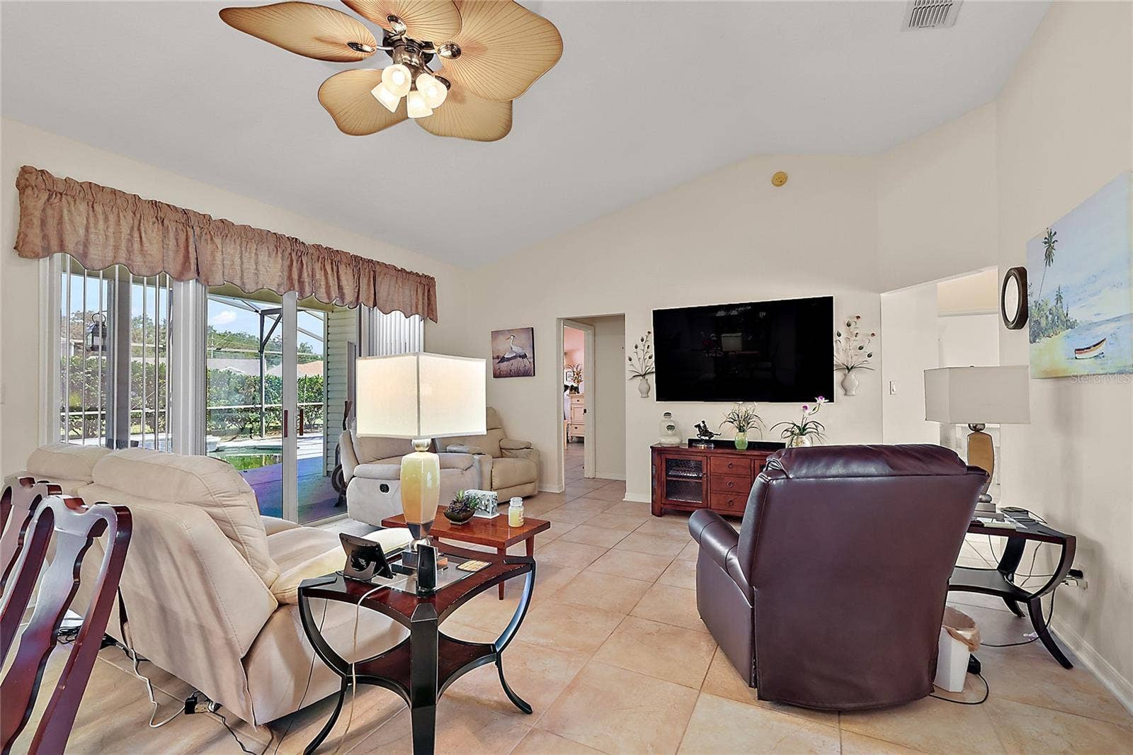 3916 MANOR OAKS COURT, Leesburg, FL 34748 3916 MANOR OAKS COURT, Leesburg, FL 34748