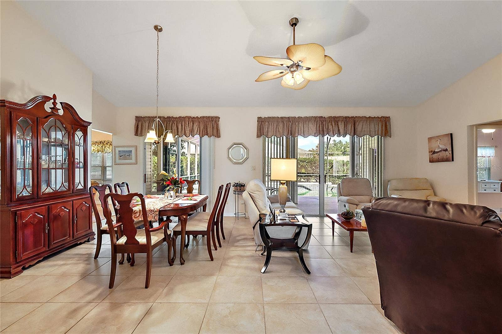 3916 MANOR OAKS COURT, Leesburg, FL 34748 3916 MANOR OAKS COURT, Leesburg, FL 34748