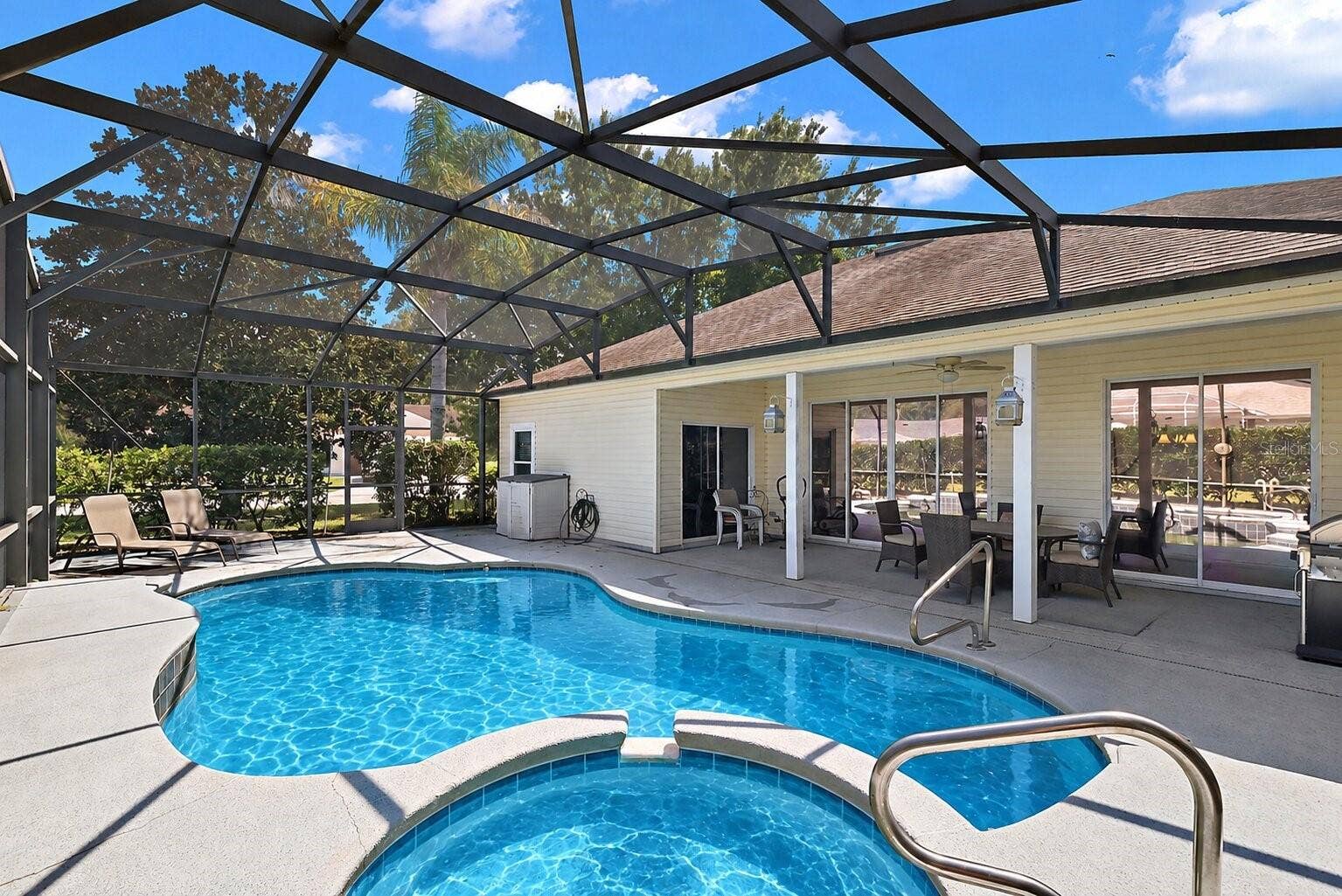 3916 MANOR OAKS COURT, Leesburg, FL 34748 3916 MANOR OAKS COURT, Leesburg, FL 34748