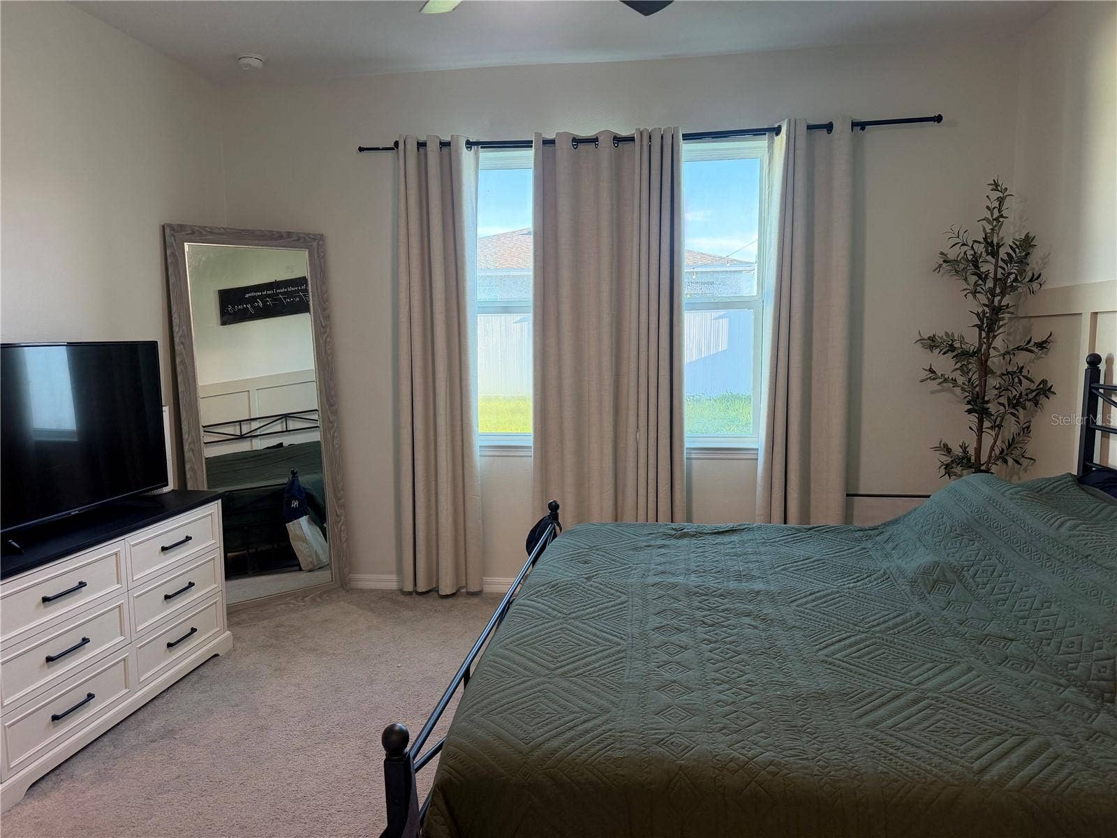396 HELMSMAN AVENUE, Mascotte, FL 34753 396 HELMSMAN AVENUE, Mascotte, FL 34753