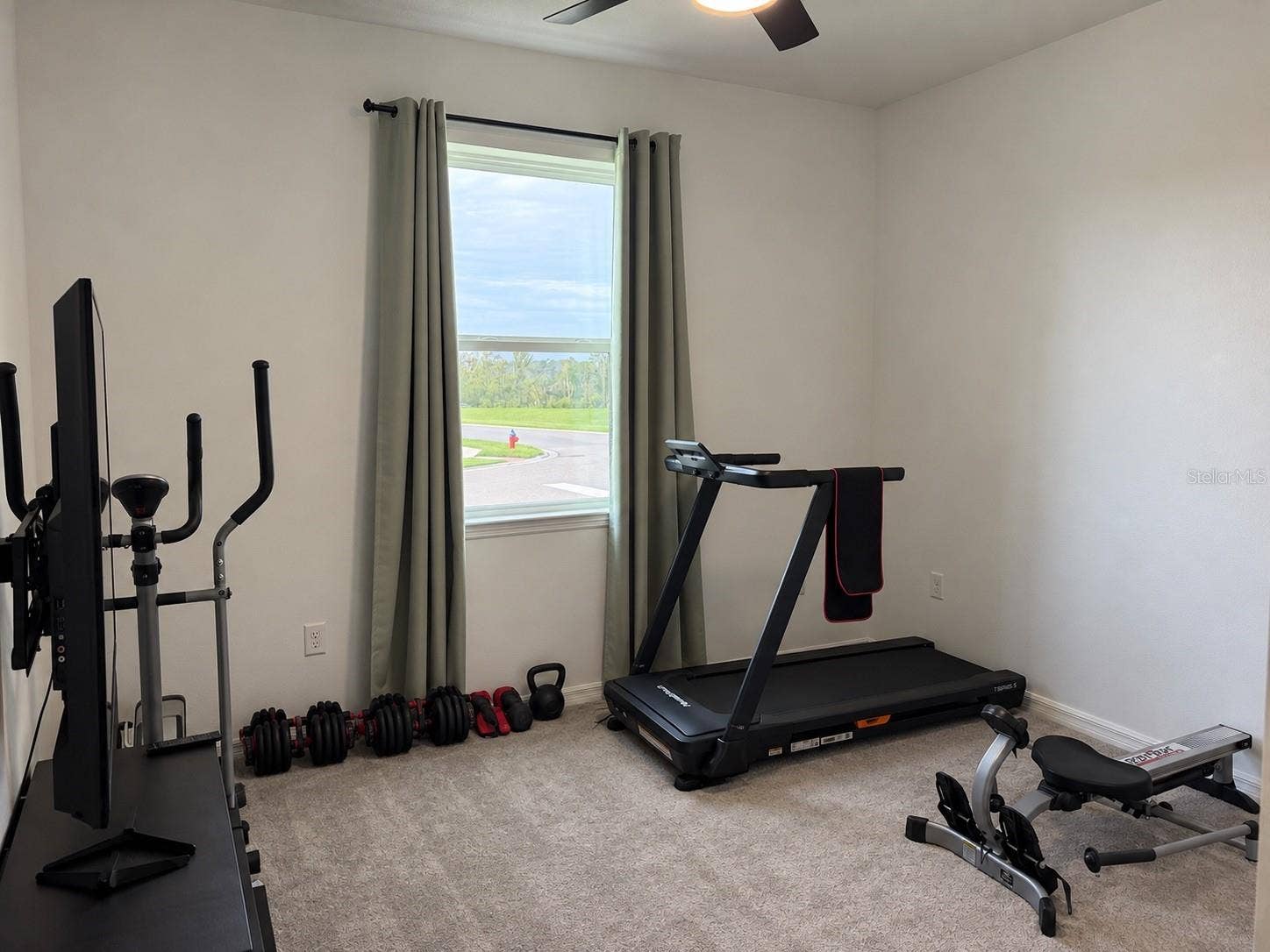 396 HELMSMAN AVENUE, Mascotte, FL 34753 396 HELMSMAN AVENUE, Mascotte, FL 34753