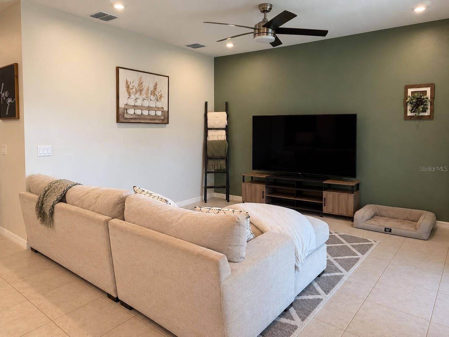 396 HELMSMAN AVENUE, Mascotte, FL 34753 396 HELMSMAN AVENUE, Mascotte, FL 34753