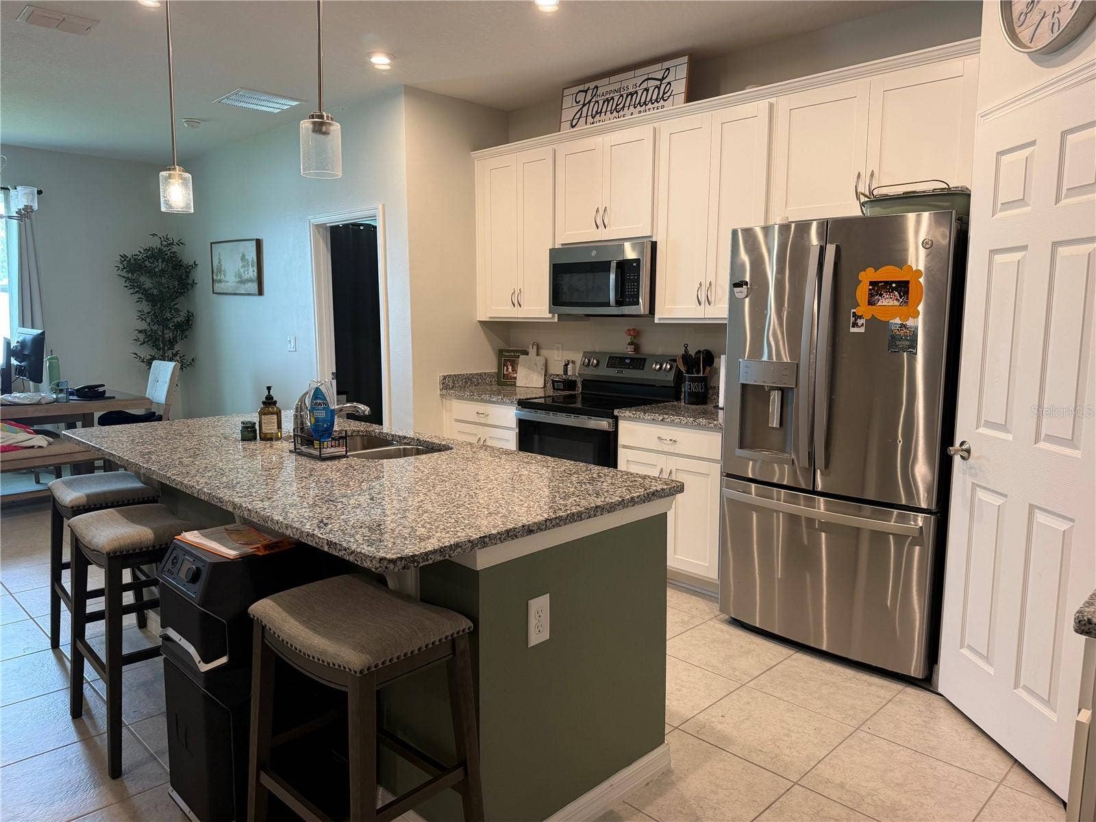 396 HELMSMAN AVENUE, Mascotte, FL 34753 396 HELMSMAN AVENUE, Mascotte, FL 34753
