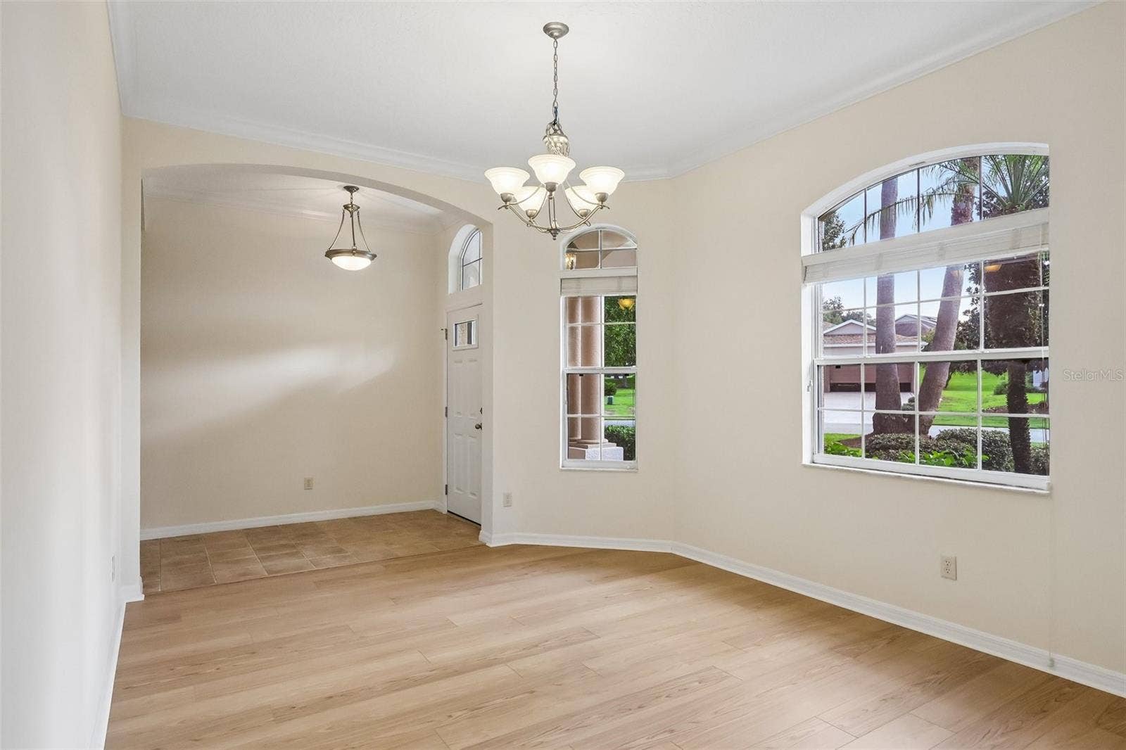 24445 MADEWOOD AVENUE, Leesburg, FL 34748 Entry - Dining