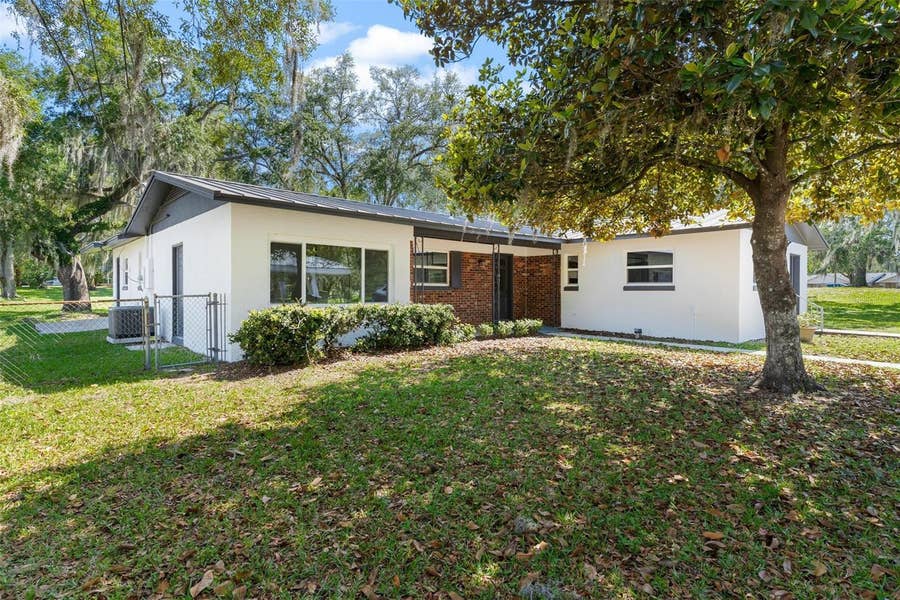 Property photo for 109 W LAKEVIEW STREET, Lady Lake, FL