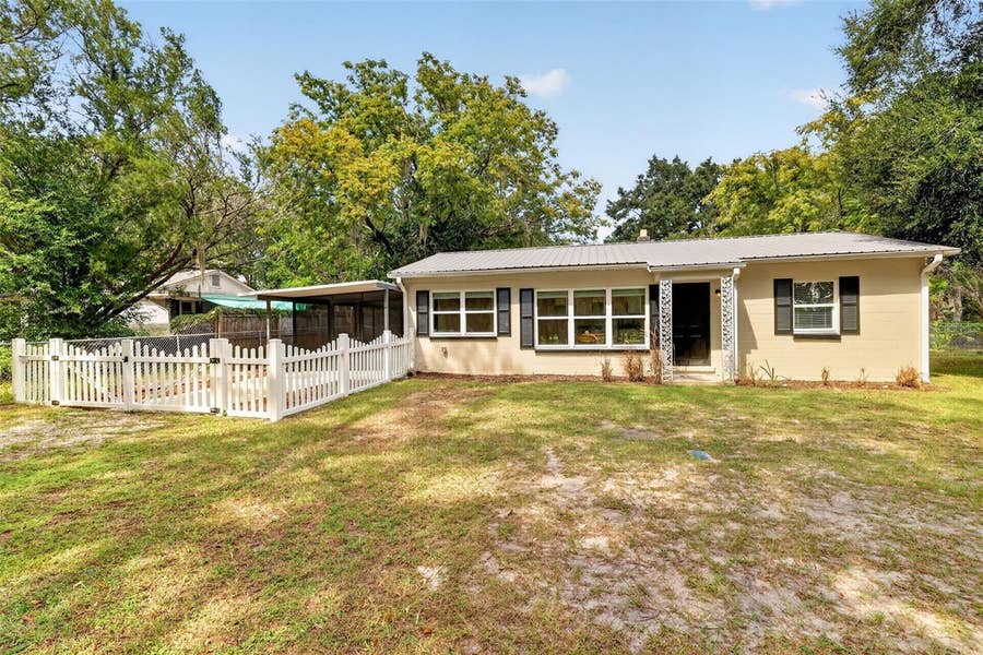 Property photo for 706 MULBERRY STREET, Fruitland Park, FL