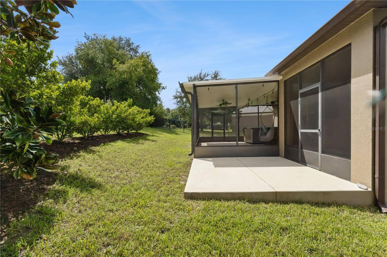 30022 DONNINGTON LOOP, Mount Dora, FL 32757 Back yard