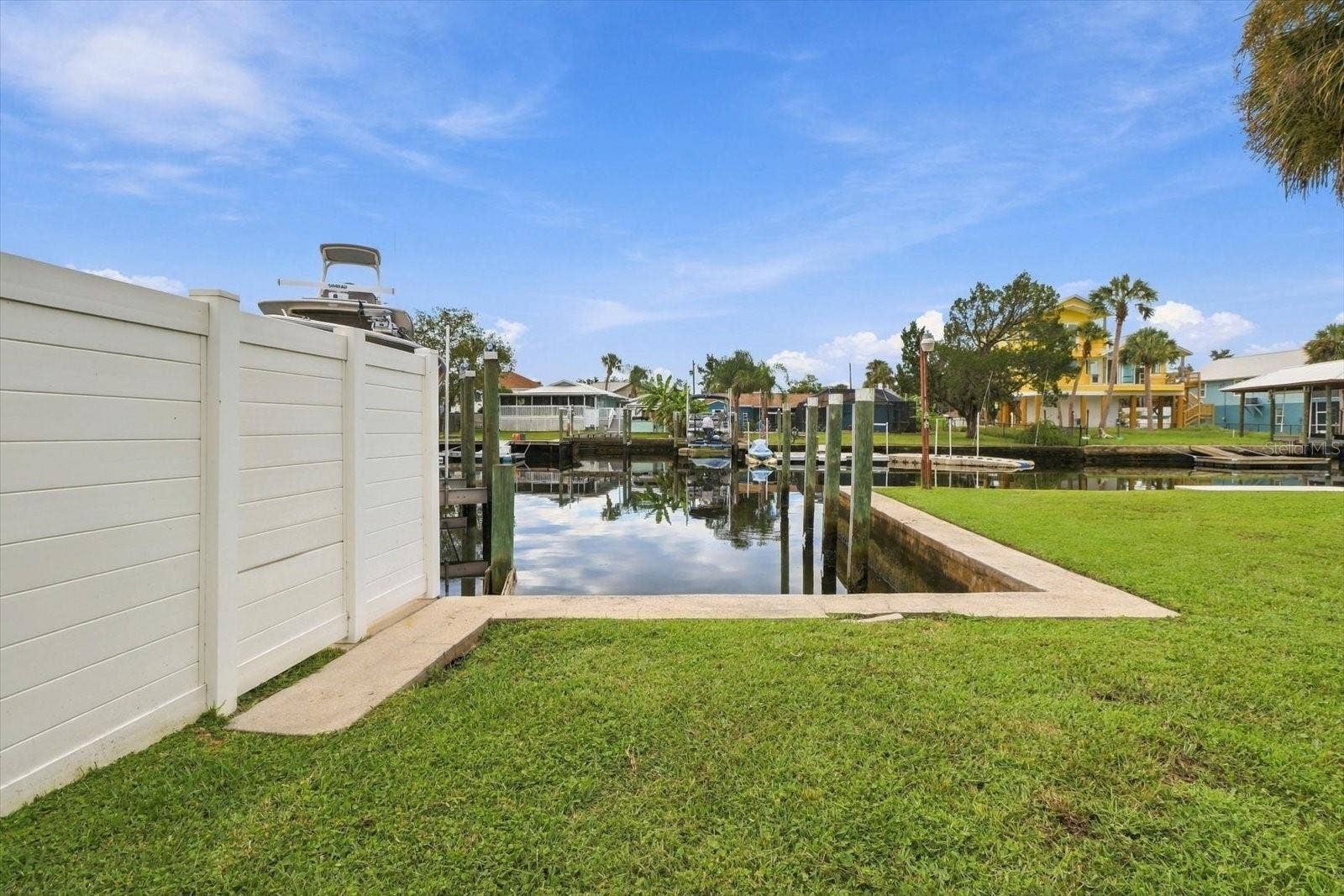 2060 NW 19TH STREET, Crystal River, FL 34428 2060 NW 19TH STREET, Crystal River, FL 34428