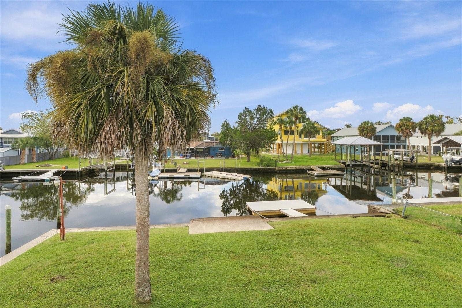 2060 NW 19TH STREET, Crystal River, FL 34428 2060 NW 19TH STREET, Crystal River, FL 34428