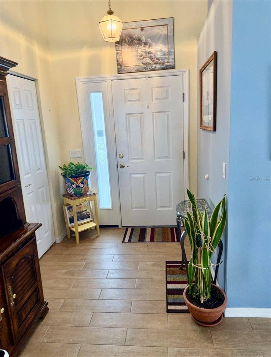 10440 S CLINT LOOP, Floral City, FL 34436 foyer