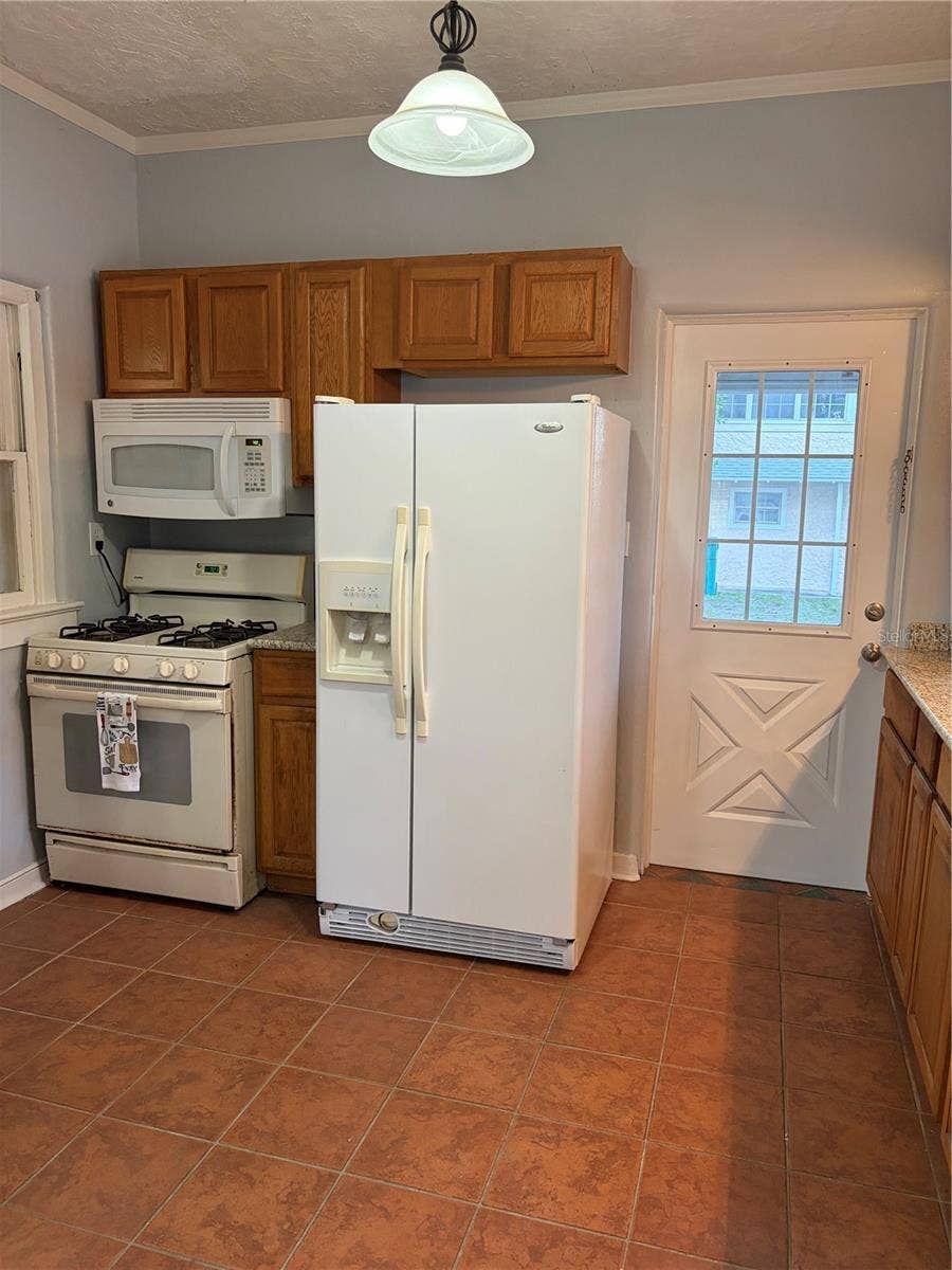 Kitchen - Unit A